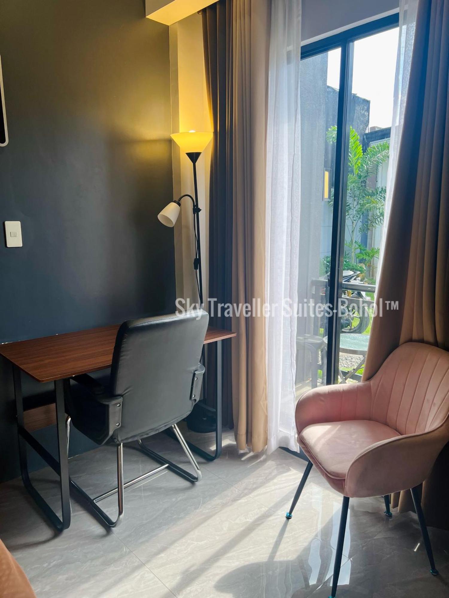 Sky Traveller Suites Panglao Exterior foto